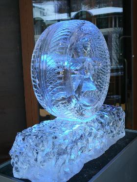 Eisskulptur Reifen